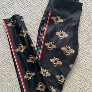 Goldsheep Black and Gold Bee Print Leggings